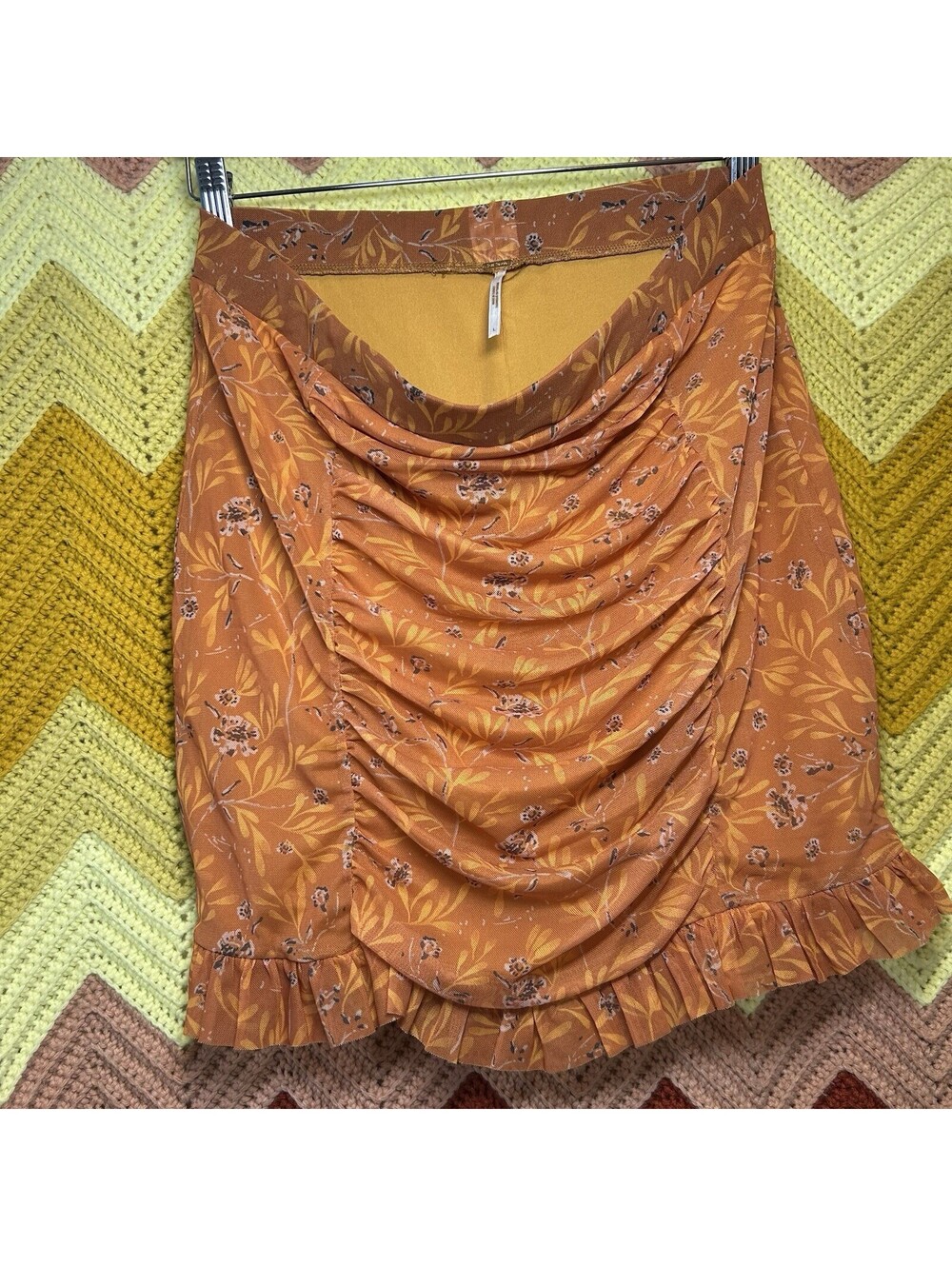 FREE PEOPLE Romi Mesh Skirt Orange Surplus Ruffle Hem Pull On Skirt Size Large